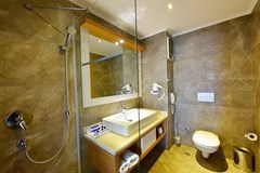 Jasmin Beach Hotel: Standard bathroom - photo 13