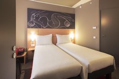 Ibis Hotel - photo 7