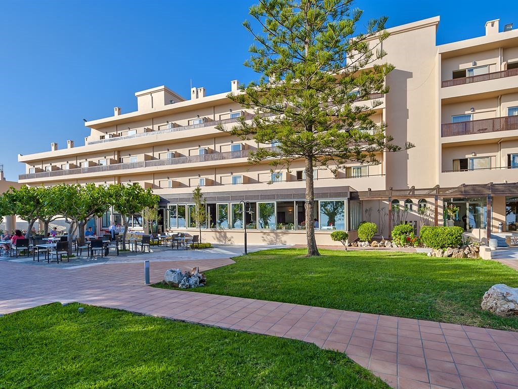 Giannoulis Santa Marina Beach Resort