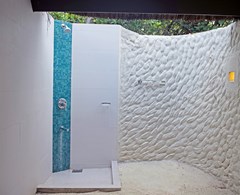 xxxxAdaaran Select Hudhuran Fushi: Deluxe Beach Villa Open Shower - photo 38