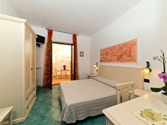 Aragonese Hotel - photo 28