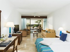 Coral Beach Hotel & Resort - photo 22