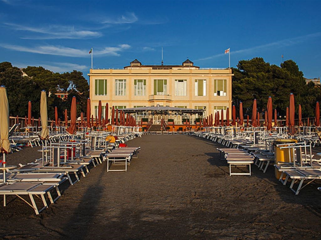 Suite Hotel Nettuno