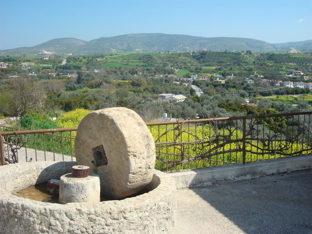 Leonidas Village Houses