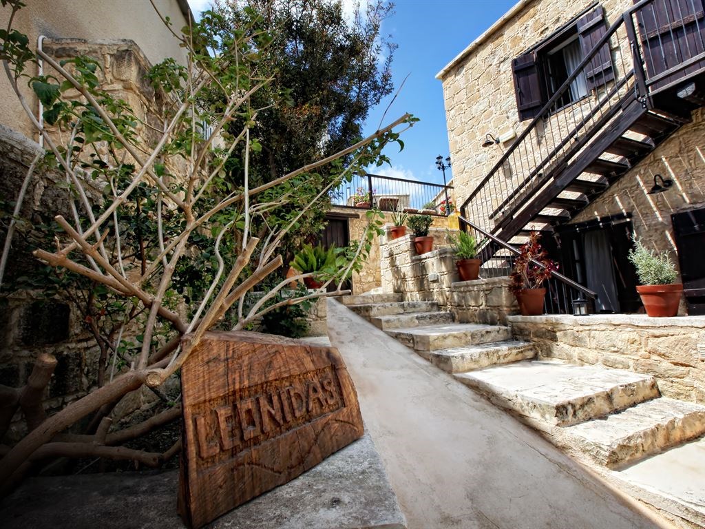 Leonidas Village Houses