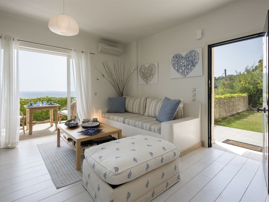 Glyfada Beachfront Apartments and Villas: Suite 1 Bedroom