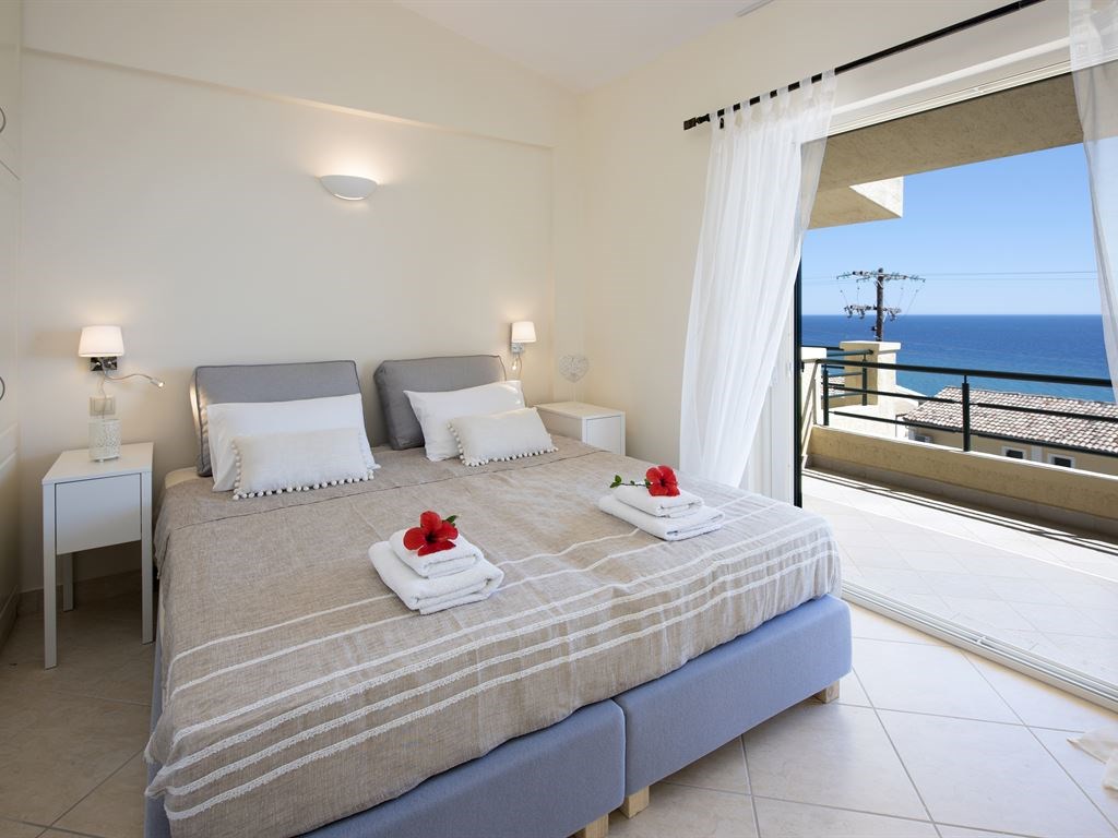 Glyfada Beachfront Apartments and Villas: Apartment Deluxe 2_Bedroom