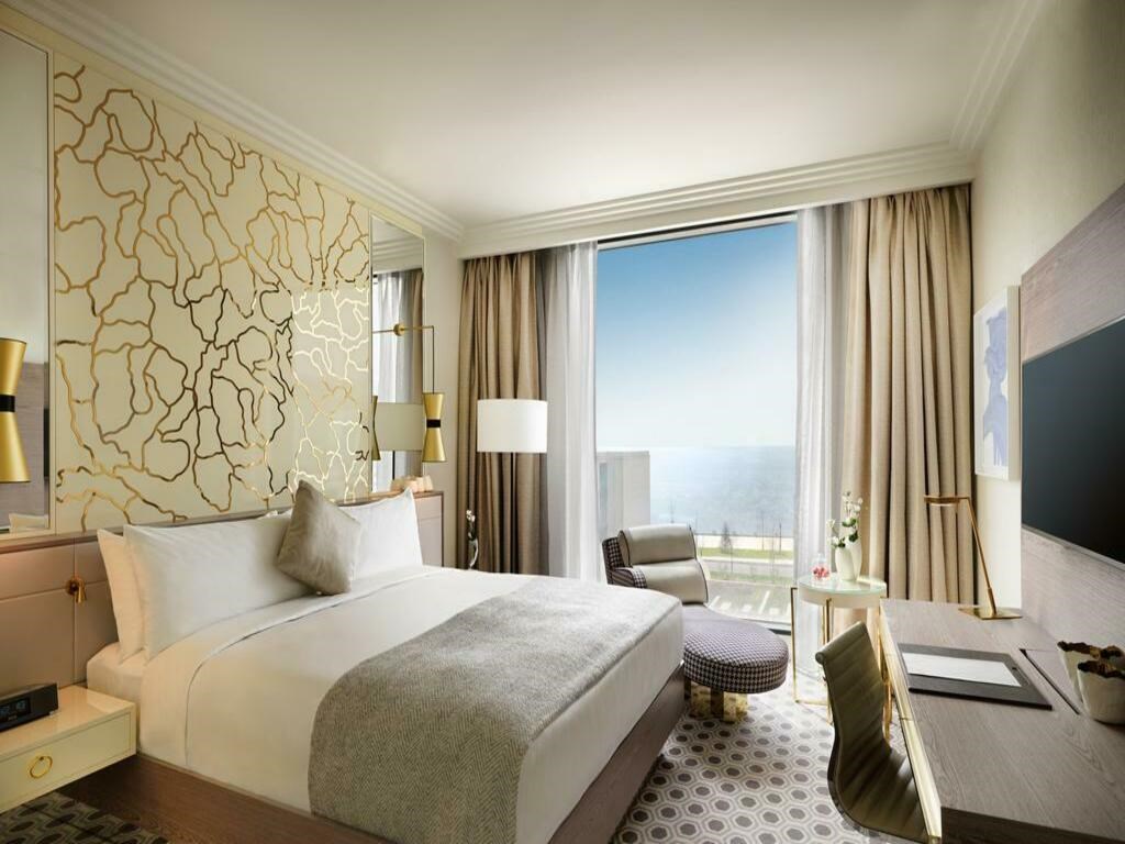 Boulevard Hotel Baku Autograph Collection: Club room with king size bed room and sea view