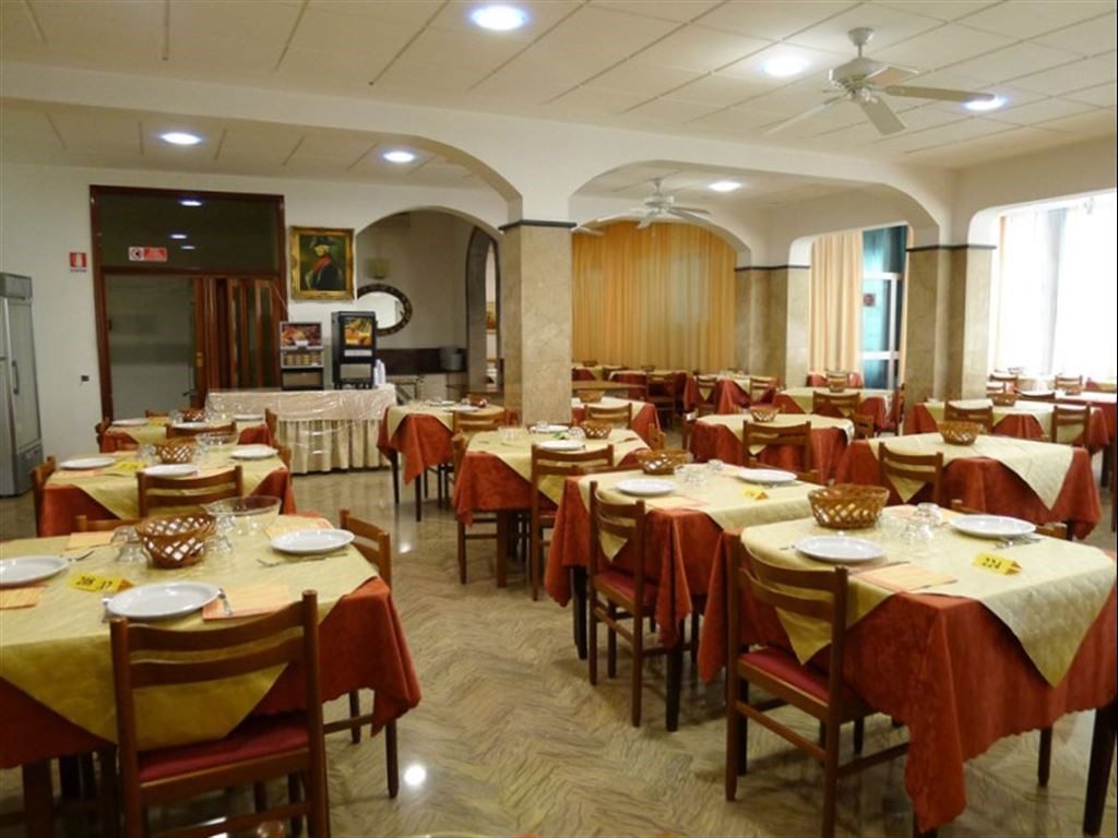 Costa D'Oro Hotel