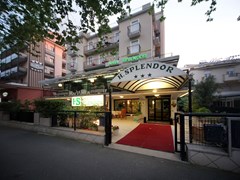 Splendor Hotel - photo 2