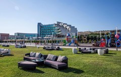 Ramada Baku Hotel - photo 1