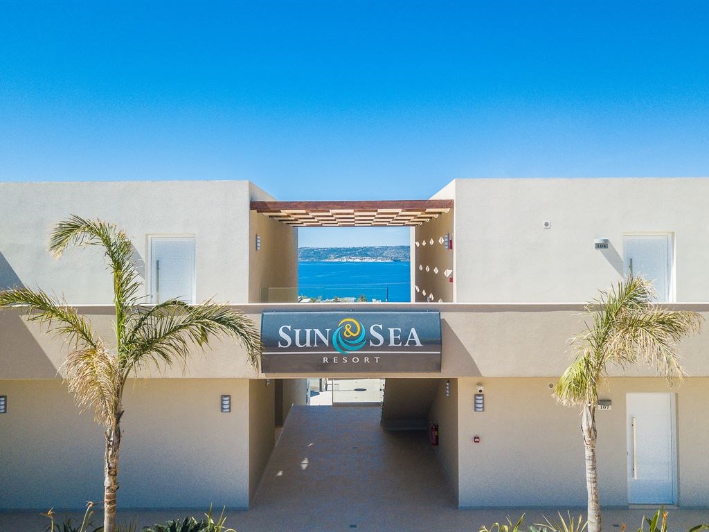 Sun and Sea Resort