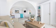 Aqua Luxury Suites Santorini  - photo 11