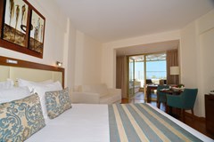Golden Bay Beach Hotel - photo 3