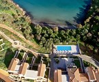 100 Rizes Luxury Seaside Resort