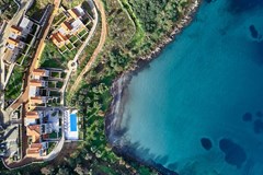 100 Rizes Luxury Seaside Resort - photo 1