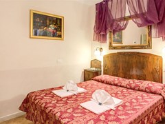 Caravaggio Hotel - photo 8