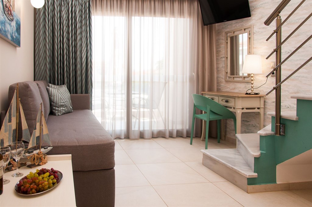 Kaly Bay Luxury Studios & Apartments: Maisonette