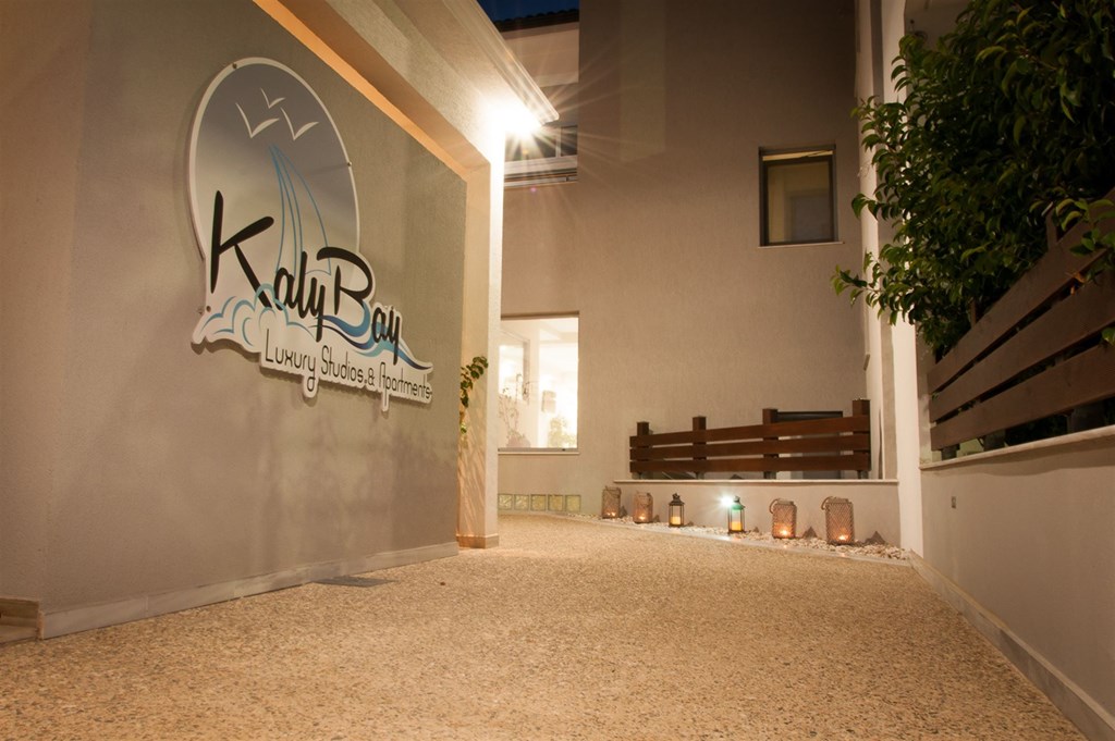 Kaly Bay Luxury Studios & Apartments