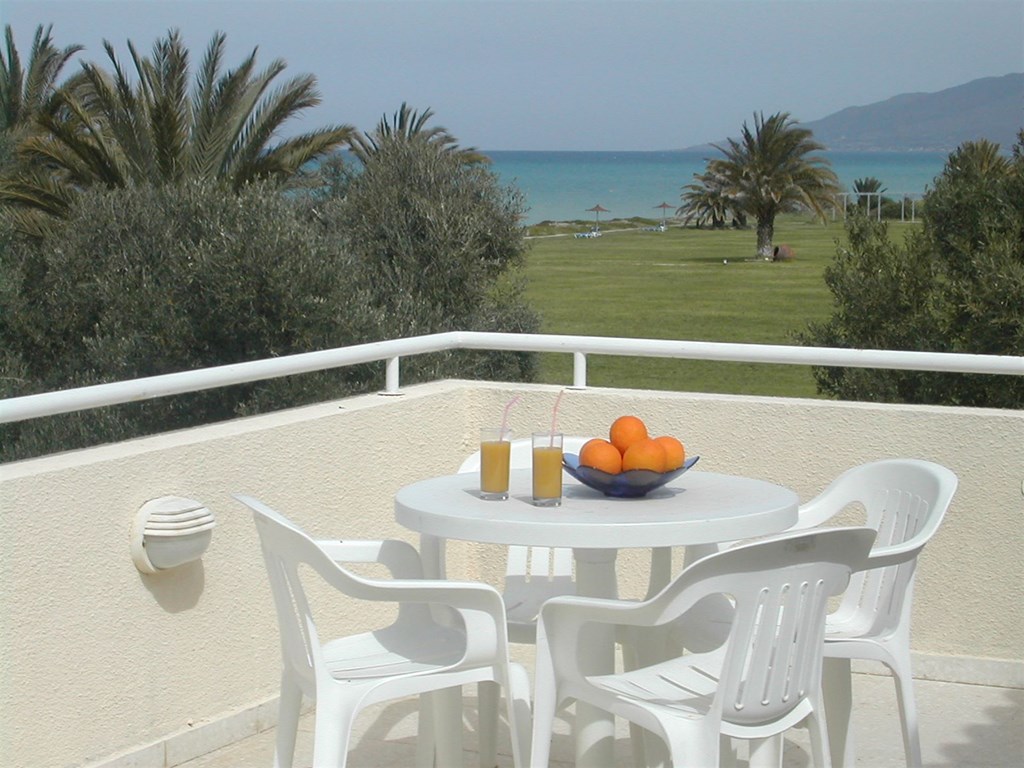 Natura Beach Hotel & Villas