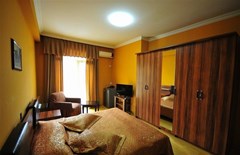 Prestige Hotel - photo 2