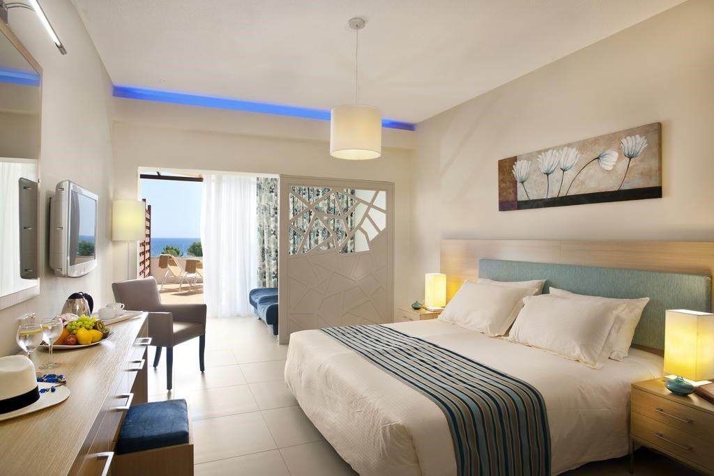 Pernera Beach Hotel: Suite Family 