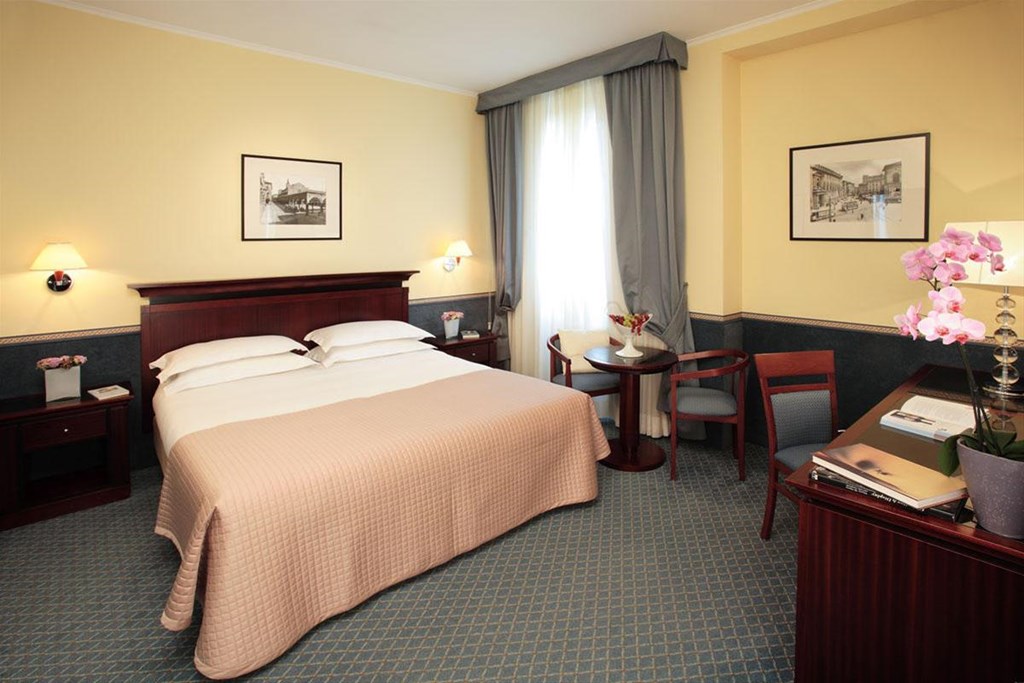 Starhotels Excelsior Bologna: Double Single Use Superior