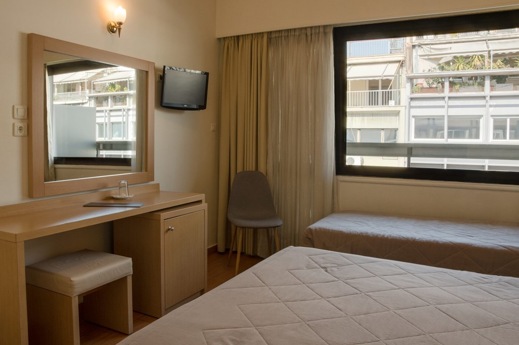 Parnon Hotel Athens: Room TRIPLE STANDARD