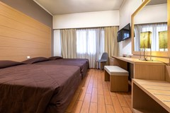 Parnon Hotel Athens: Room TRIPLE STANDARD - photo 26