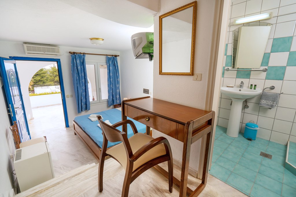 Theo Bungalows Hotel: Double Room