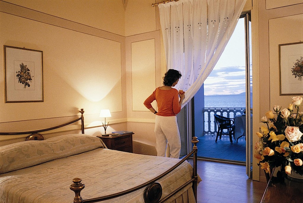 Excelsior Vittoria Grand Hotel: Double Superior Partial Sea View