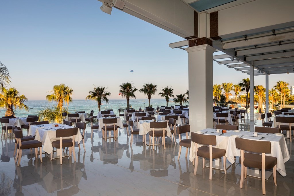 Constantinos The Great Beach Hotel