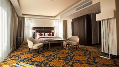 Ramada Hotel & Suites - photo 9