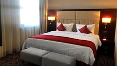 Ramada Hotel & Suites - photo 3