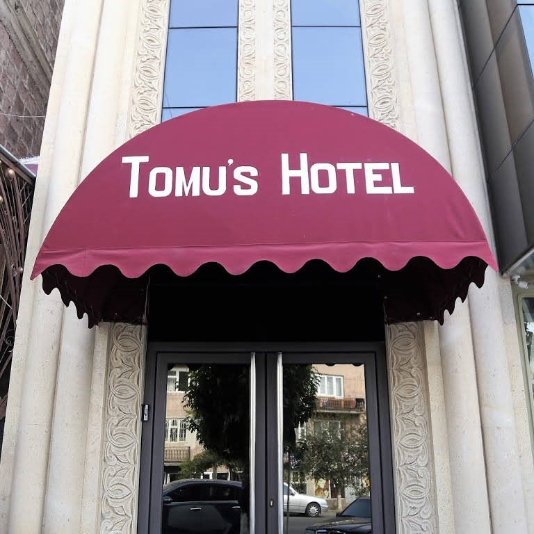 Tomus Hotel