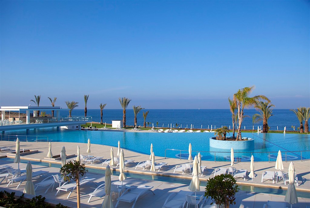 King Evelthon Beach Hotel & Resort