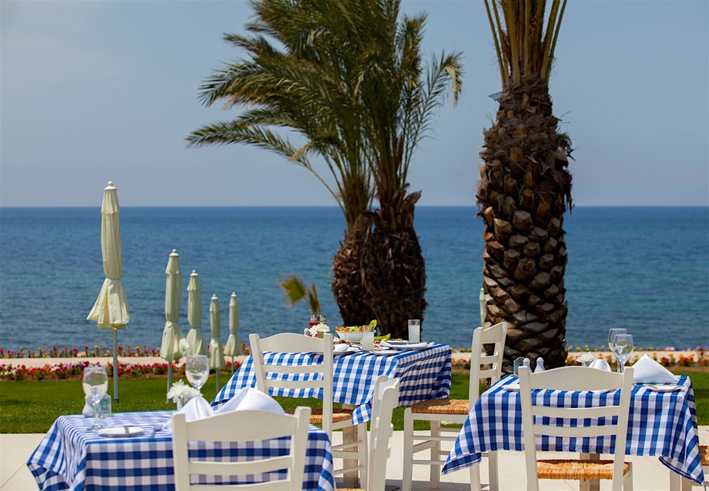 King Evelthon Beach Hotel & Resort