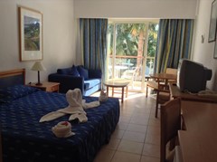 Paphos Gardens Hotel and Apartments - photo 4