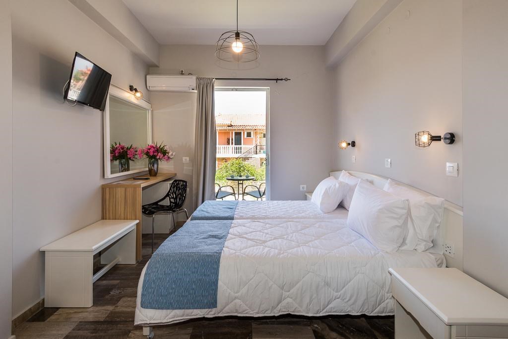 Rooms 48 by Zante Plaza