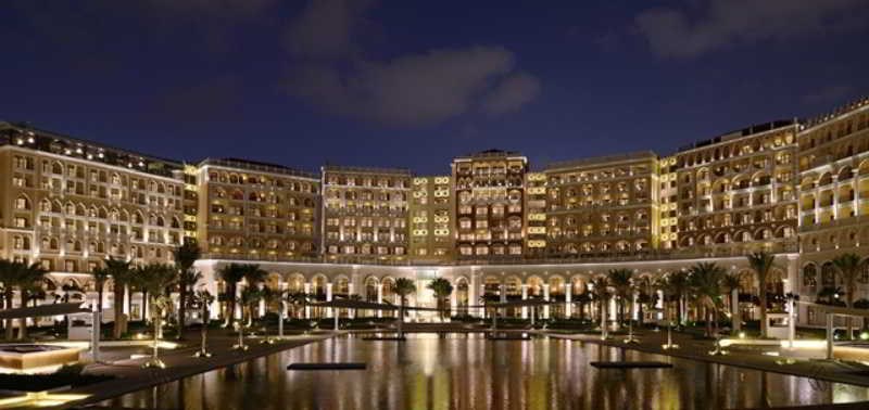 The Ritz-Carlton Abu Dhabi, Grand Canal