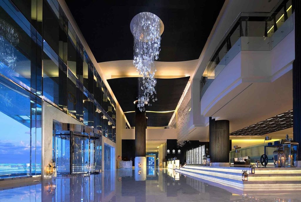 Sofitel Abu Dhabi Corniche: Lobby