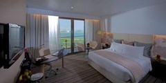 Crowne Plaza Hotel Abu Dhabi Yas Island - photo 20