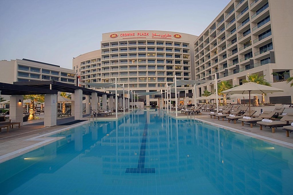 Crowne Plaza Hotel Abu Dhabi Yas Island: Pool