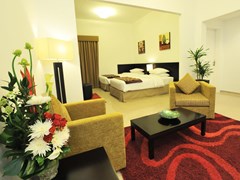 Ramada Hotel & Suites by Wyndham JBR: Room - photo 9