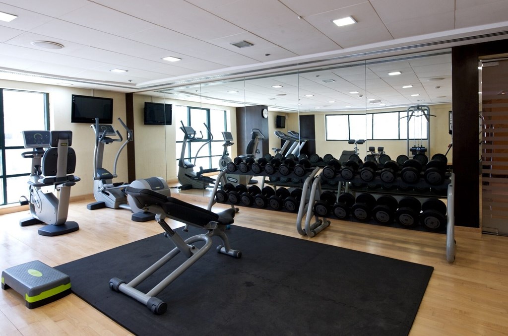 Time Oak Hotel & Suites: Gym