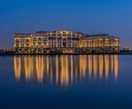 Palazzo Versace Dubai: Hotel exterior