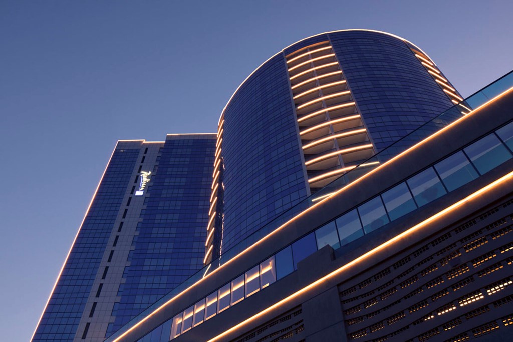 Radisson Blu Hotel Dubai Waterfront: Hotel exterior