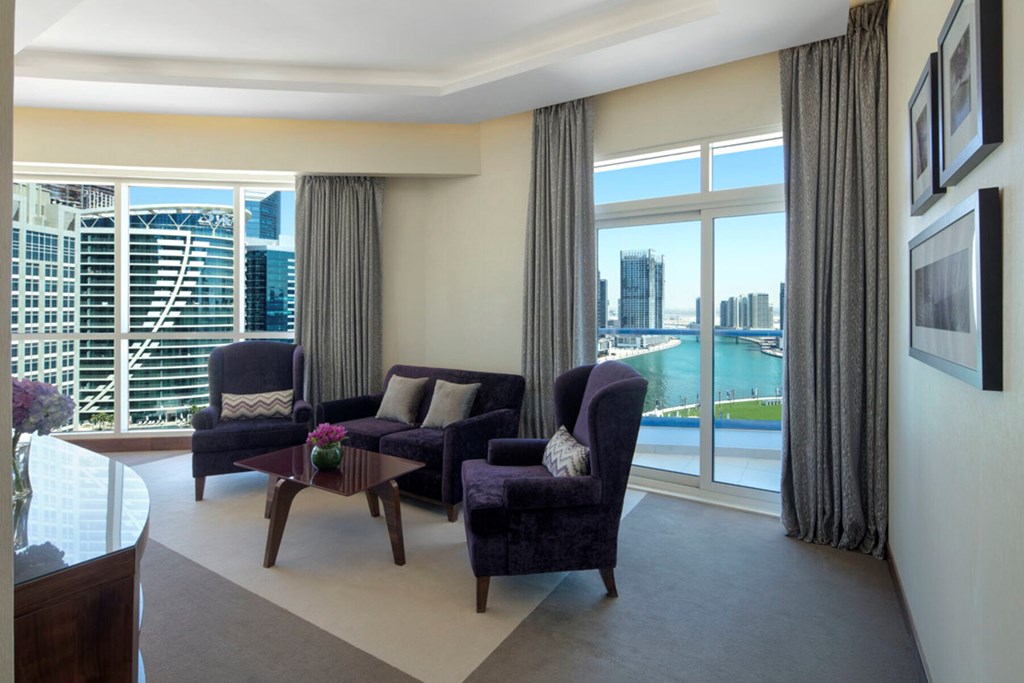 Radisson Blu Hotel Dubai Waterfront: Room