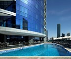 Radisson Blu Hotel Dubai Waterfront: Pool