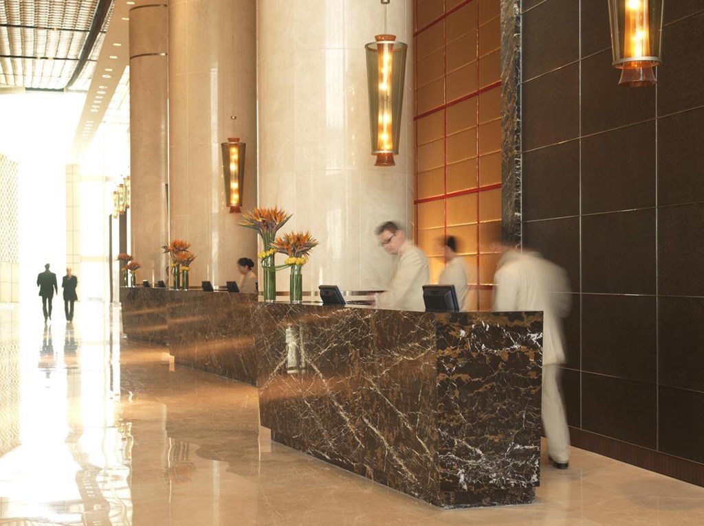 Intercontinental Dubai Festival City: Reception